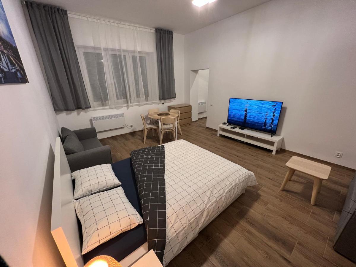 Paris Apartments Катовице Екстериор снимка